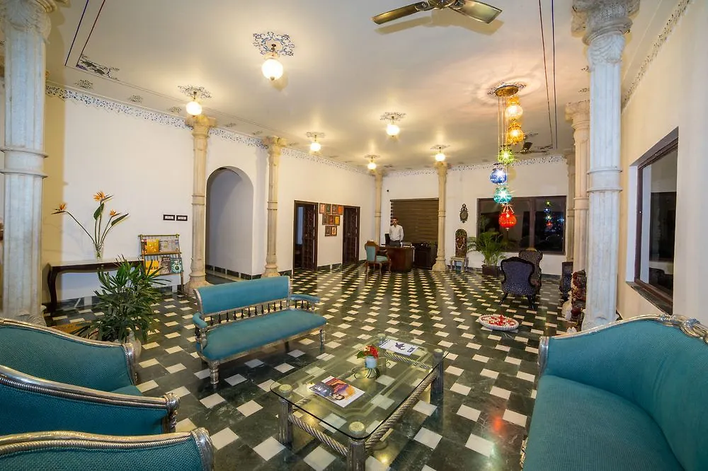 Hotel Heritage Resort Udaipur
