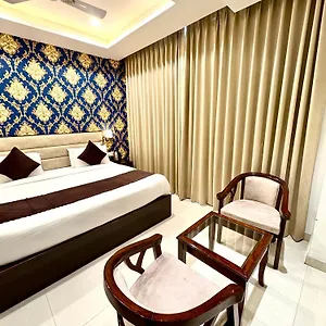 woodlark-chandigarh-best-family-hotel.shimlahotels.net/